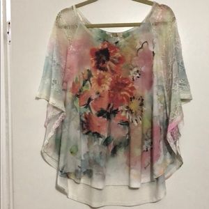 Lavish plus 3x flowered and lace top